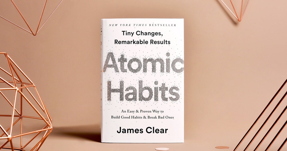 Atomic Habits karya James Clear