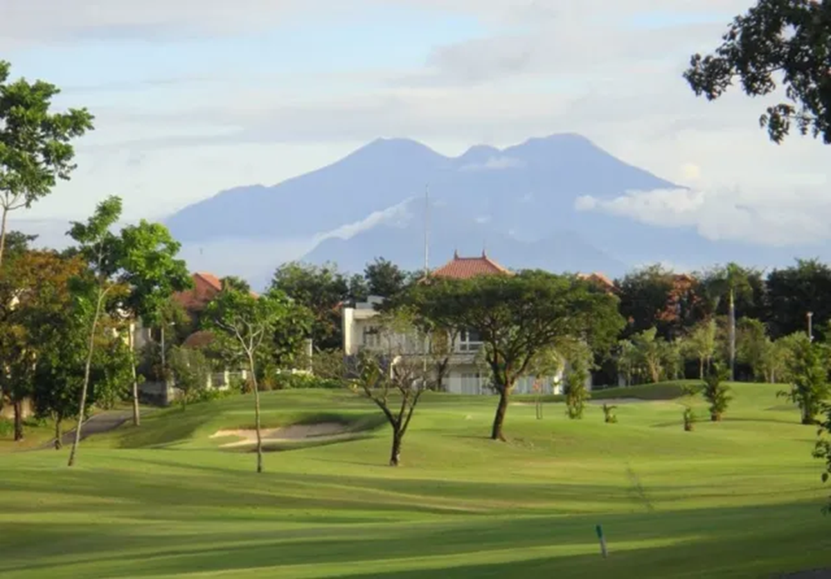 Lapangan Bukit Darmo Golf