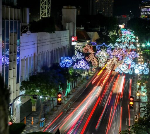 Night Strolling di Surabaya