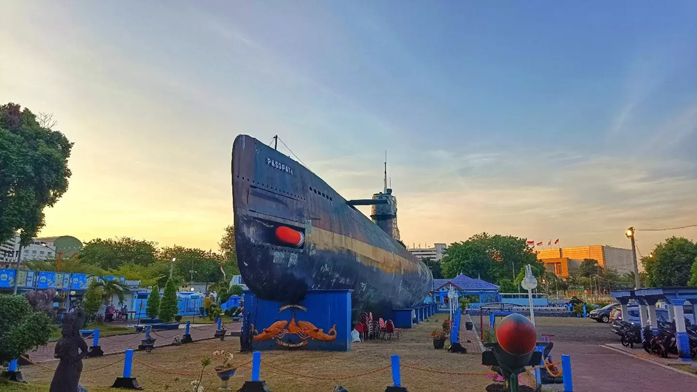 Monumen Kapal Selam (Monkasel)