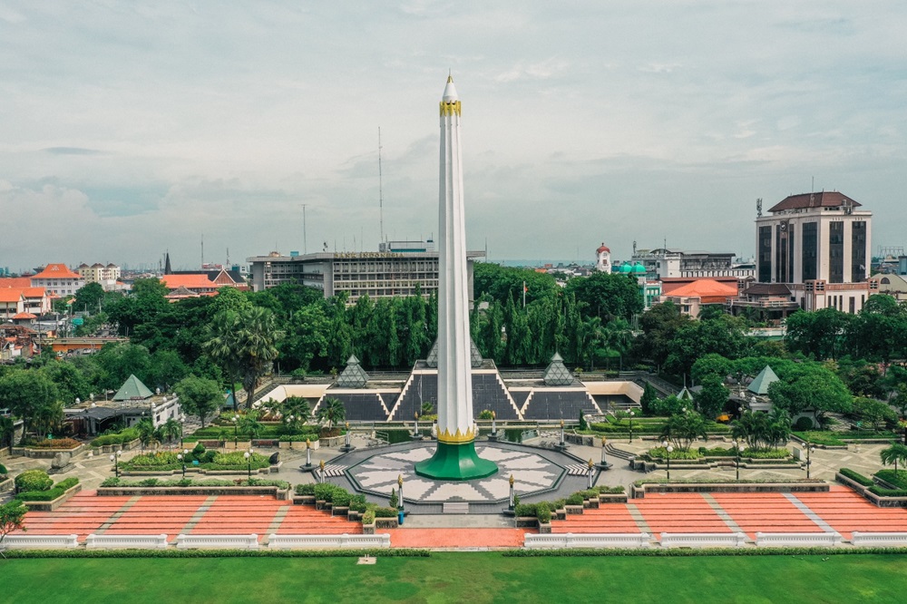 Tugu Pahlawan dan Museum 10 November