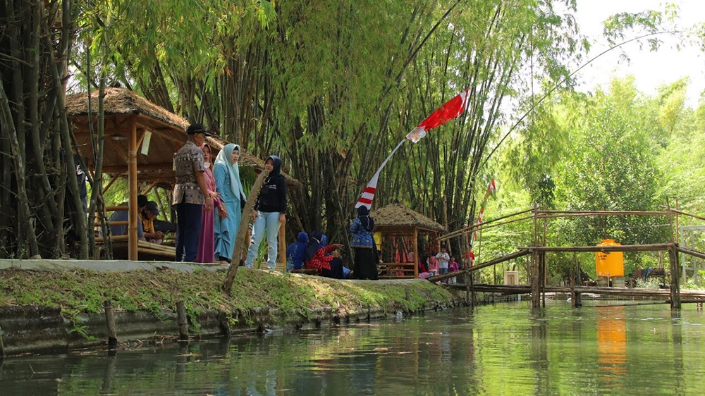 Wisata Batas Kampung