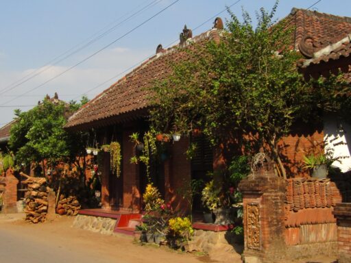Kampung wisata bejijong/Sumber foto: https://www.google.com/url?sa=i&url=https%3A%2F%2Fmojokerto.disway.id%2Fread%2F1428%2Fdesa-wisata-bejijong-trowulan-mojokerto-sajikan-pengalaman-wisata-edukatif-sejarah-dan-budaya&psig=AOvVaw2jQtY_MlSYS9M1y7RXGdng&ust=1752293589054000&source=images&cd=vfe&opi=89978449&ved=0CBUQjRxqFwoTCKDj-MT4s44DFQAAAAAdAAAAABAL
