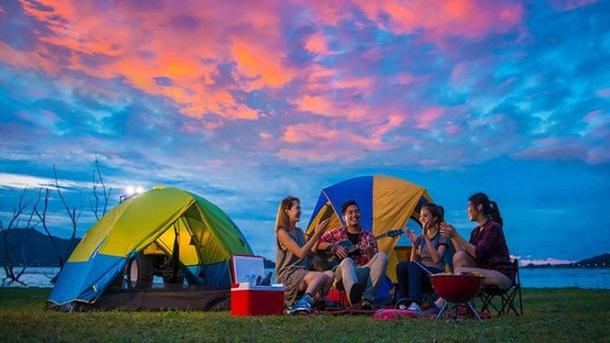 Sumber : https://www.google.com/url?sa=i&url=https%3A%2F%2Fwww.liputan6.com%2Flifestyle%2Fread%2F3580713%2F5-tempat-camping-instagramable-di-bogor&psig=AOvVaw3-HqtAyG5-Ia2UmjVlyw3e&ust=1758603880408000&source=images&cd=vfe&opi=89978449&ved=0CBUQjRxqFwoTCIiU6ZHM648DFQAAAAAdAAAAABAL