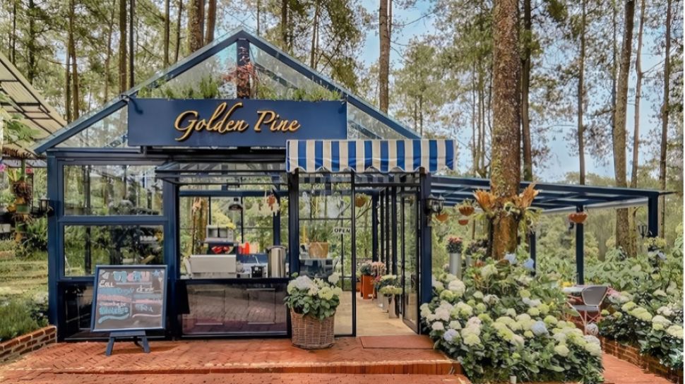 Golden Pine Café, Lembang Bandung