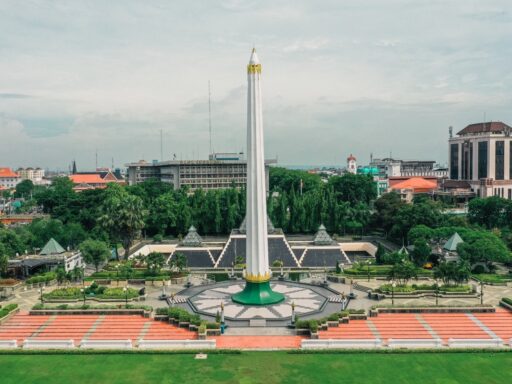 Monumen Tugu Pahlawan
