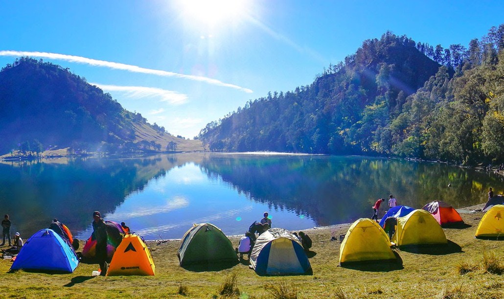 Sumber : https://www.google.com/url?sa=i&url=https%3A%2F%2Fwww.pesonaindo.com%2Ftours%2Fpaket-wisata-ranu-kumbolo%2F&psig=AOvVaw0qw2ZY41sjylp3y2GIZqCE&ust=1758604669634000&source=images&cd=vfe&opi=89978449&ved=0CBUQjRxqFwoTCKj674zP648DFQAAAAAdAAAAABAK
