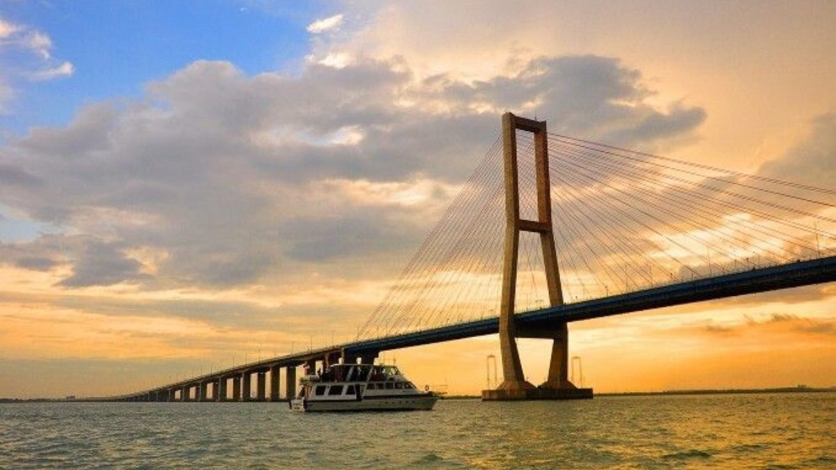 Jembatan Suramadu