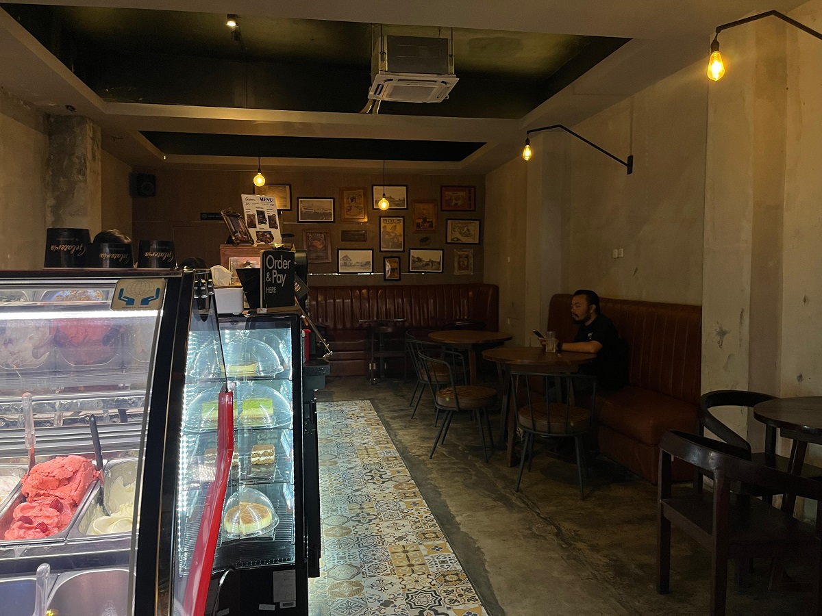 Cafe Gelateria, Tunjungan Surabaya
