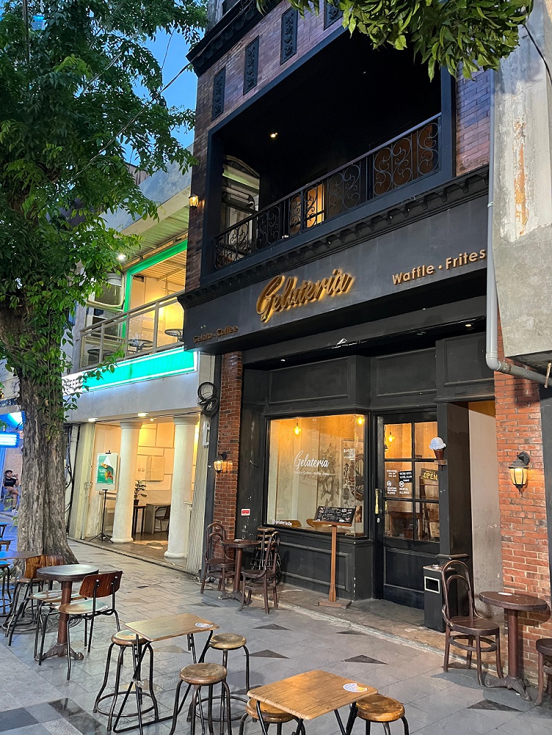 Cafe Gelateria Tunjungan Surabaya