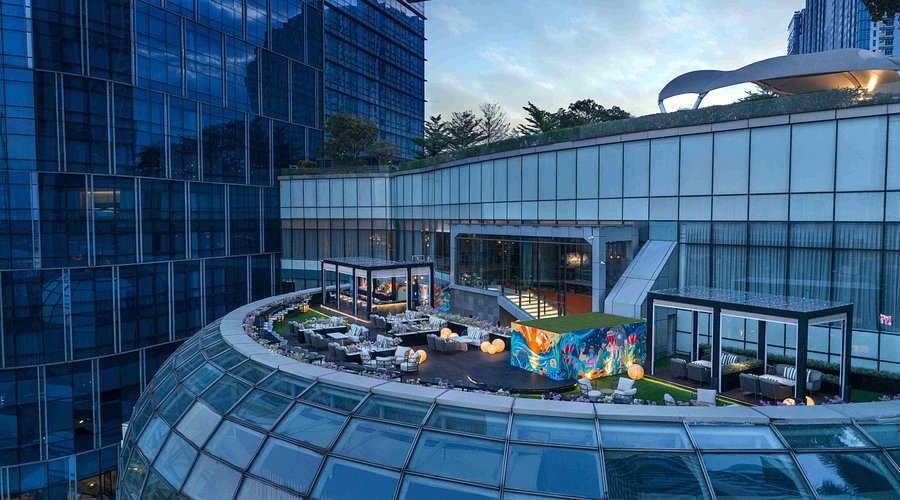 Soiree Rooftop Bar (Pakuwon Mall)