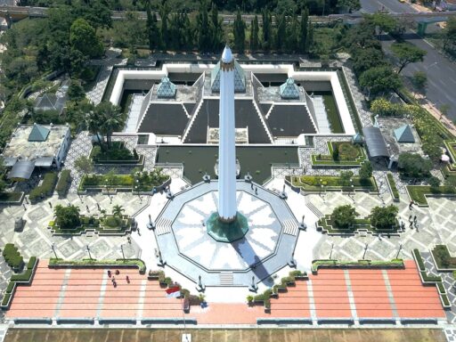Tugu Pahlawan, Surabaya