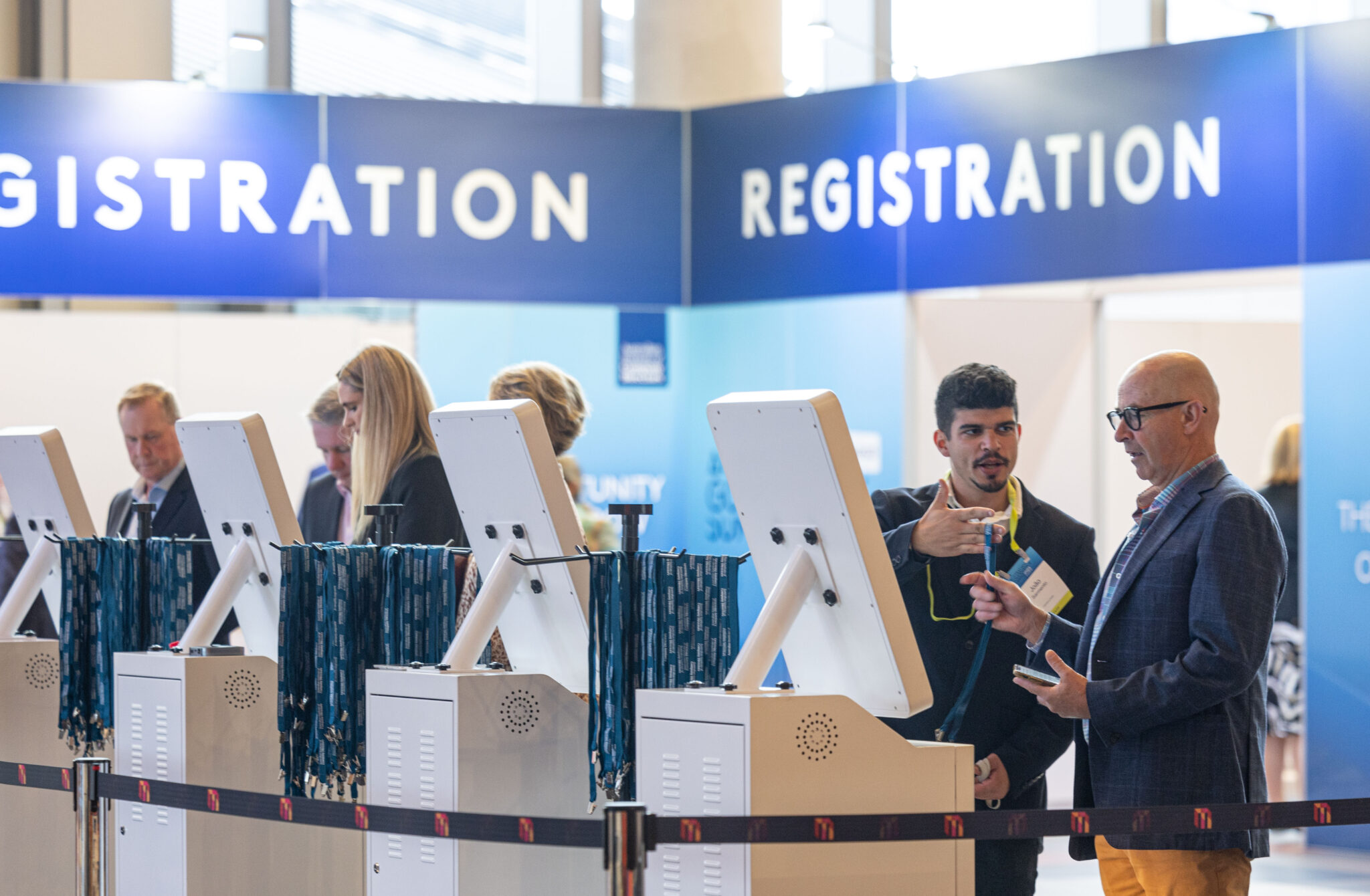 Sumber : https://www.google.com/url?sa=i&url=https%3A%2F%2Fwww.crowdcomms.com%2Fnews-events-insights%2Ftips-for-setting-up-your-event-registration-ar ea%2F&psig=AOvVaw1UatWOweb9BITuAIMR2jeE&ust=1758253940907000&source=images&cd=vfe&opi=89978449&ved=0CBUQjRxqFwoTCJCD3dy04Y8DFQAAAAAdAAAAABAV