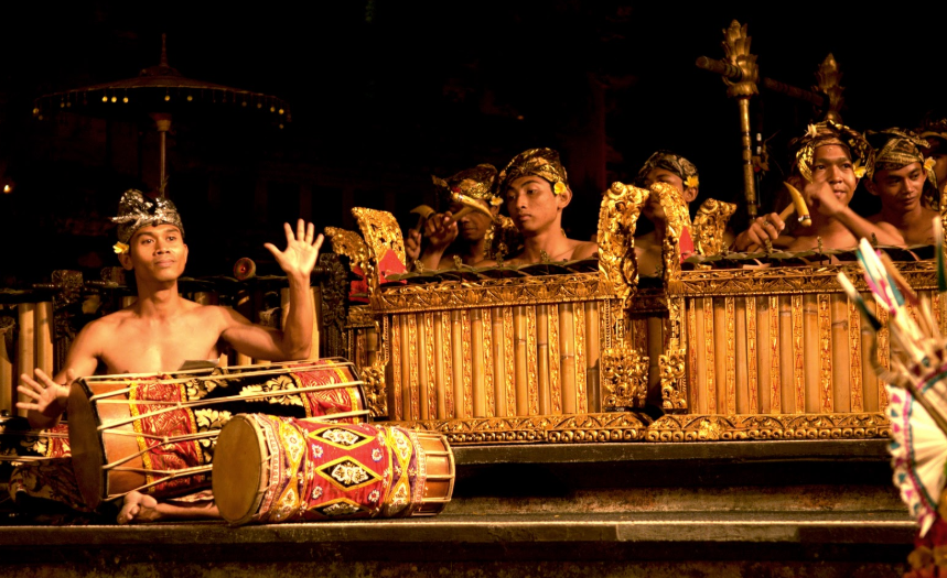 Sumber : https://www.google.com/url?sa=i&url=https%3A%2F%2Ffuturebali.com%2Fmengenal-uniknya-alat-musik-tradisional-bali%2F&psig=AOvVaw02RYWvsuxaQcXydHSVkrLv&ust=1760154559575000&source=images&cd=vfe&opi=89978449&ved=0CBUQjRxqFwoTCLiVm-PdmJADFQAAAAAdAAAAABAE