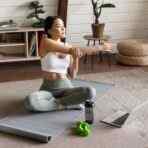 Sumber : https://www.google.com/url?sa=i&url=https%3A%2F%2Ftugumalang.id%2F10-menit-full-body-streching-ini-memiliki-dampak-luar-biasa%2F&psig=AOvVaw3JPey4dH-dTFWeTEvh5_yg&ust=1760410894120000&source=images&cd=vfe&opi=89978449&ved=0CBUQjRxqFwoTCNDelemXoJADFQAAAAAdAAAAABAE