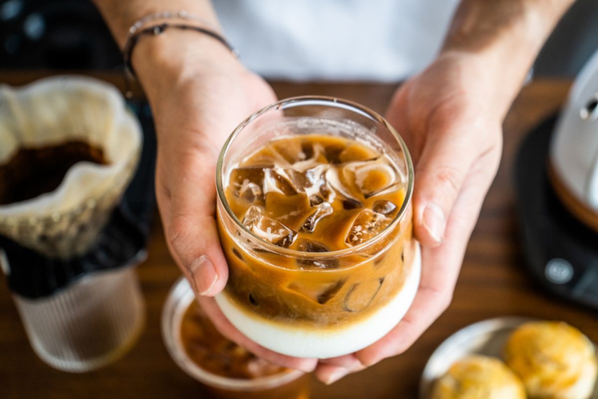 Sumber : https://www.google.com/url?sa=i&url=https%3A%2F%2Ffood.detik.com%2Finfo-kuliner%2Fd-6496585%2F7-tren-kopi-yang-bakal-populer-2023-pencinta-kopi-merapat&psig=AOvVaw2VuURU8Ozk0rXEJayb2AQv&ust=1760672882506000&source=images&cd=vfe&opi=89978449&ved=0CBUQjRxqFwoTCJjx_eDnp5ADFQAAAAAdAAAAABAE