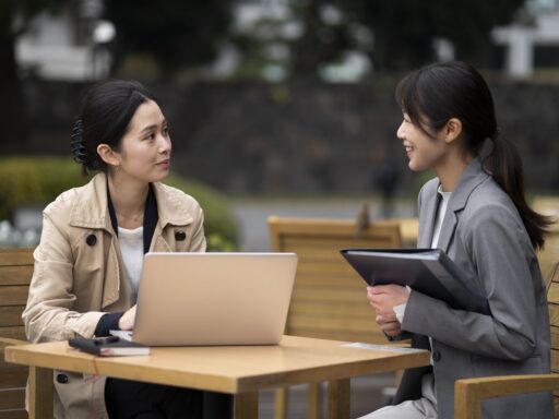 Cara mencari narasumber untuk artikel menarik