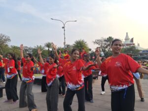 Aksi Delegasi Mancanegara Menari Bersama di Festival Budaya